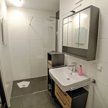 Berg- Und Seeblick Alpe Maritima -top 10 By Interhome Apartman *