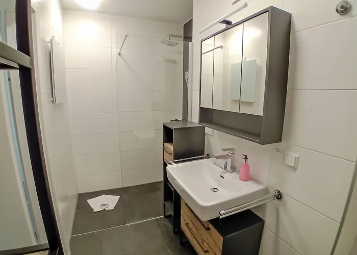 Berg- Und Seeblick Alpe Maritima -top 10 By Interhome דירה *